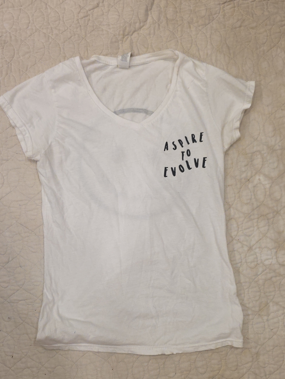 Women’s White 'Aspire to Evolve' Graphic V‑Neck Tee